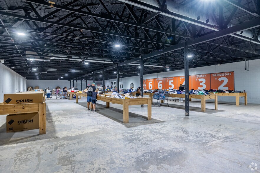 More Photos Of 1520 S Suncoast Blvd, Homosassa Manufacturing For Sale