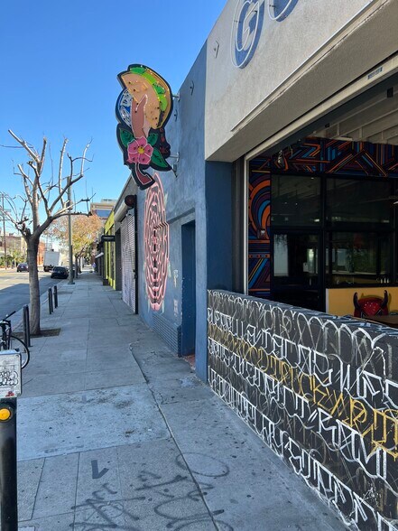 More Photos Of 2000 E 7th St, Los Angeles Storefront For Lease