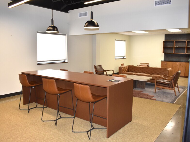 More Photos Of 24 12th St, Columbus Loft Creative Space For Lease