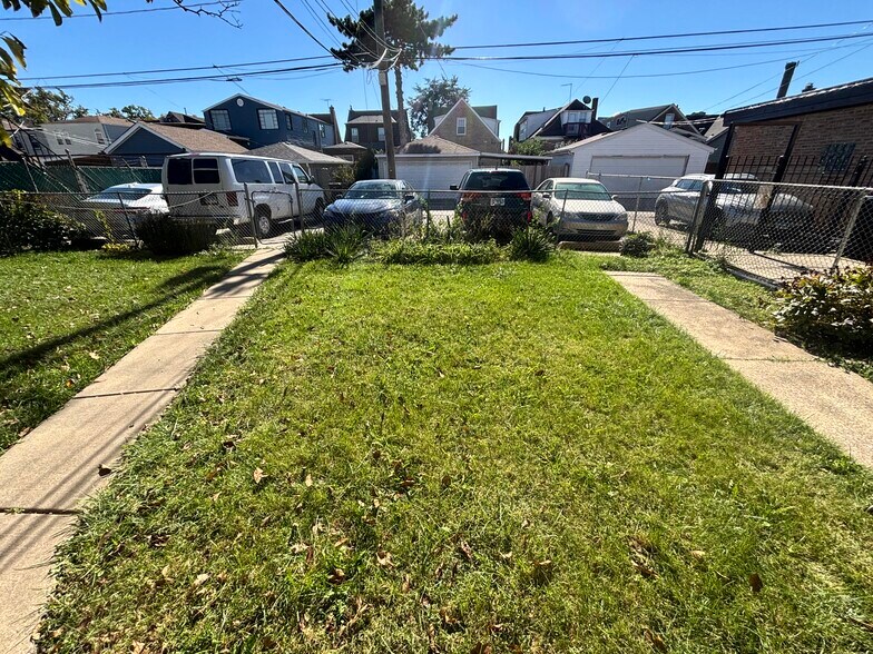 More Photos Of 6229-31 W Belmont Ave, Chicago Apartments For Sale