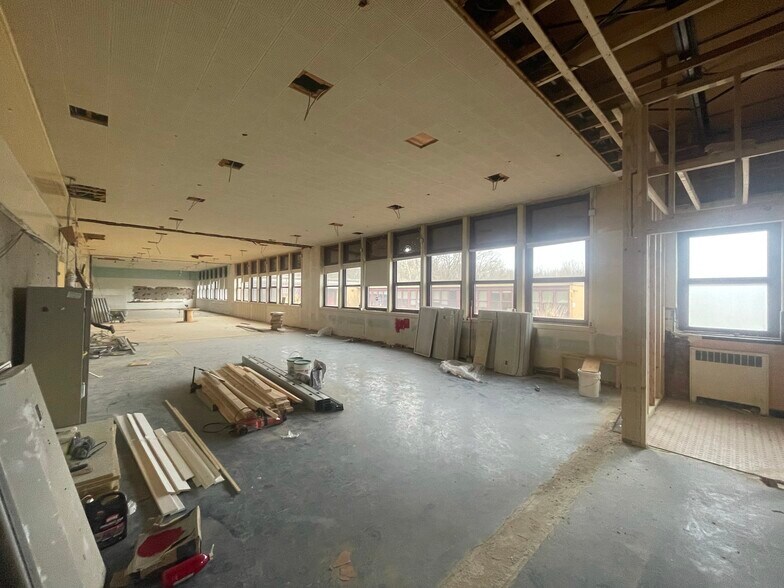 More Photos Of 740 Colonel Ledyard Hwy, Ledyard Storefront For Lease