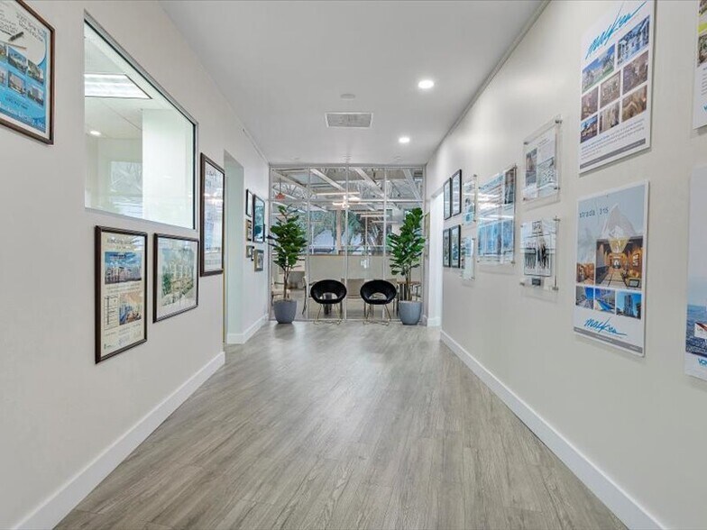 More Photos Of 2404 Hollywood Blvd, Hollywood Loft Creative Space For Lease