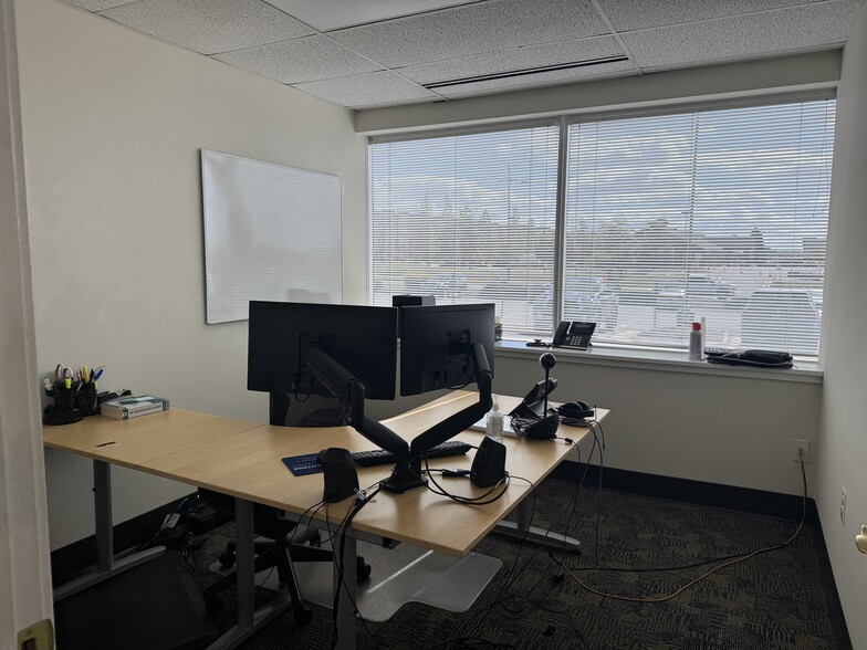 More Photos Of 9813-9817 Godwin Dr, Manassas Research And Development For Sale