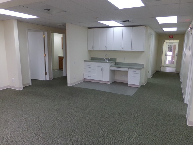 More Photos Of 401 Gilford Ave, Gilford Medical For Sale