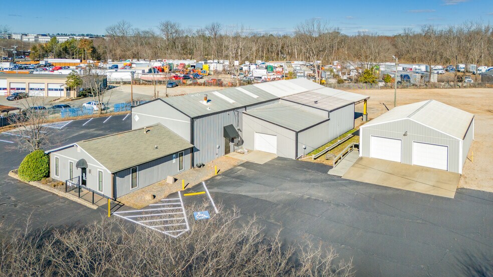 Primary Photo Of 12715 Downs Cir, Pineville Truck Terminal For Lease