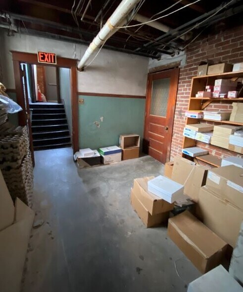 More Photos Of 22 N 7th St, Akron Storefront Retail Office For Sale