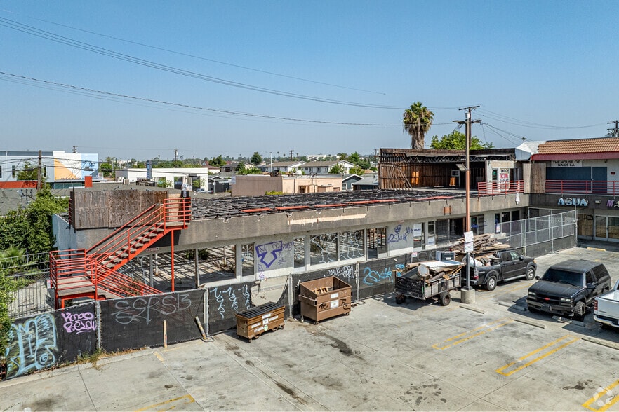 More Photos Of 753-759 S Fetterly Ave, Los Angeles Storefront For Lease
