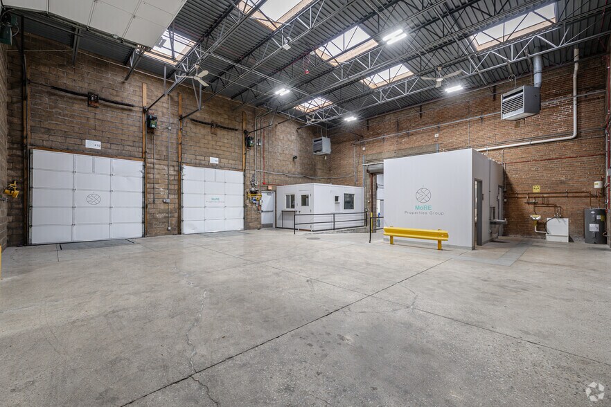 More Photos Of 1657 N Kostner Ave, Chicago Warehouse For Lease