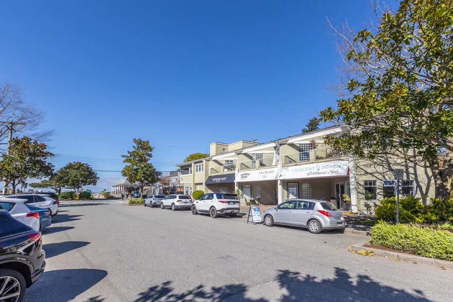 More Photos Of 12185 Beecher St, Surrey Storefront For Sale