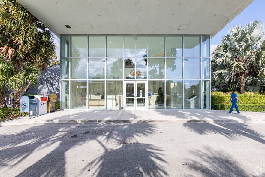 More Photos Of 9700 S Dixie Hwy, Miami Office For Lease