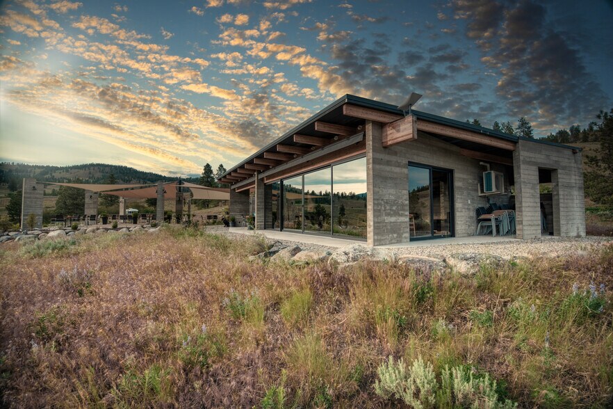 More Photos Of 26405 Garnet Valley Rd, Summerland Land For Sale