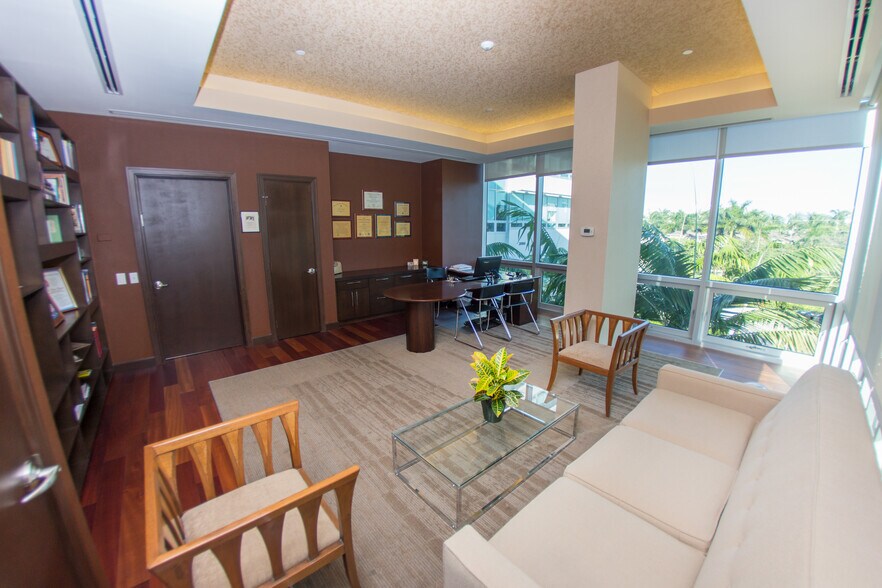 More Photos Of 20900 NE 30th Ave, Aventura Office For Sale