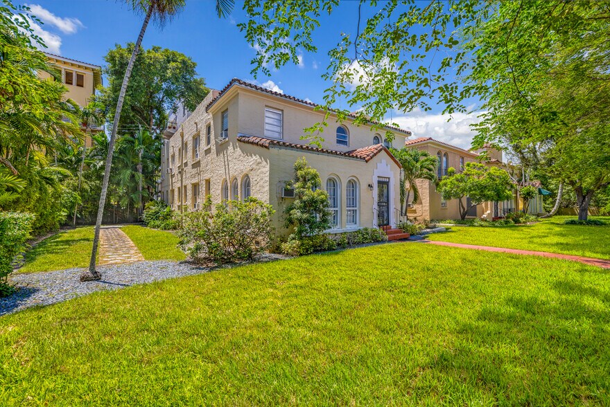 More Photos Of 114 Menores Ave, Coral Gables Apartments For Sale