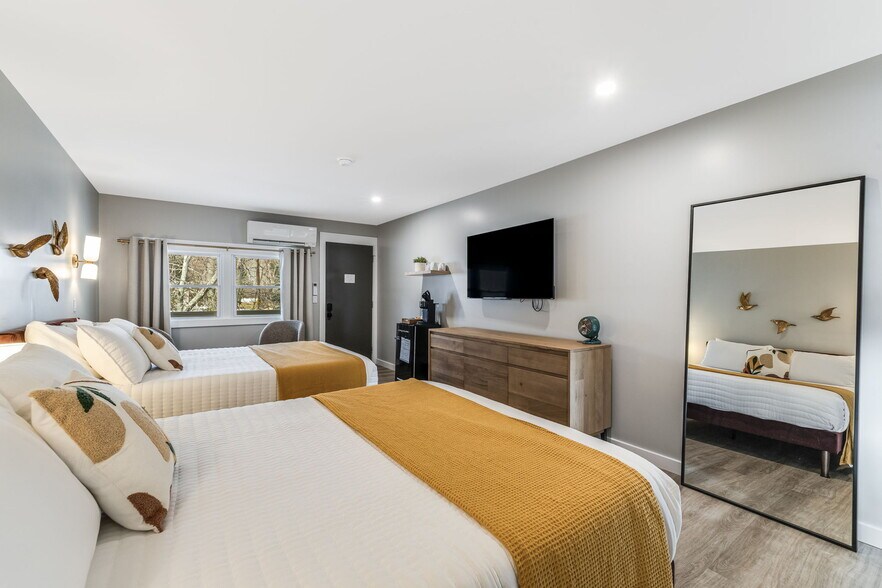 More Photos Of 4102 Soco Rd, Maggie Valley Hotel For Sale