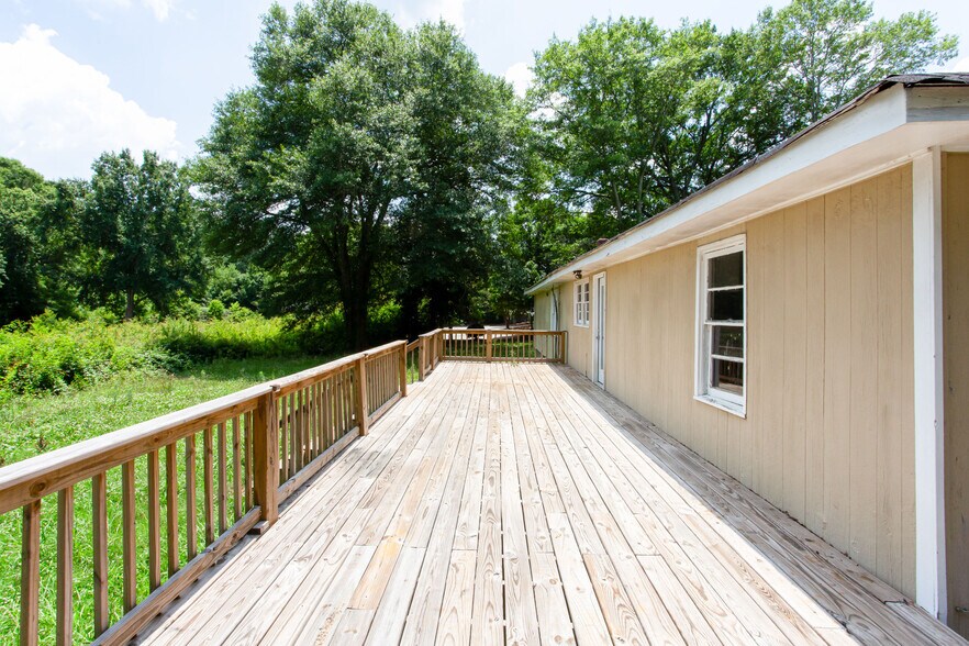 More Photos Of 2758 Five Forks Trickum Rd, Lawrenceville Office For Sale