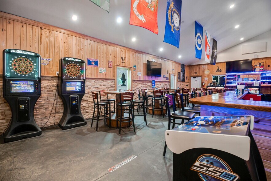 More Photos Of 2579 Douglas Ave, Brewton Restaurant For Sale