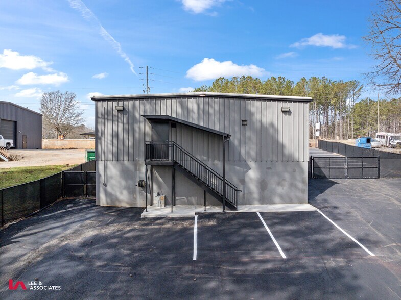 More Photos Of 1810 Lee Rd, Lithia Springs Office For Sale