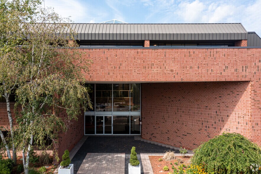 More Photos Of 333 Elm St, Dedham Medical For Lease