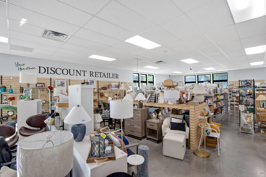 More Photos Of 13394 Broadway St, Alden Freestanding For Sale