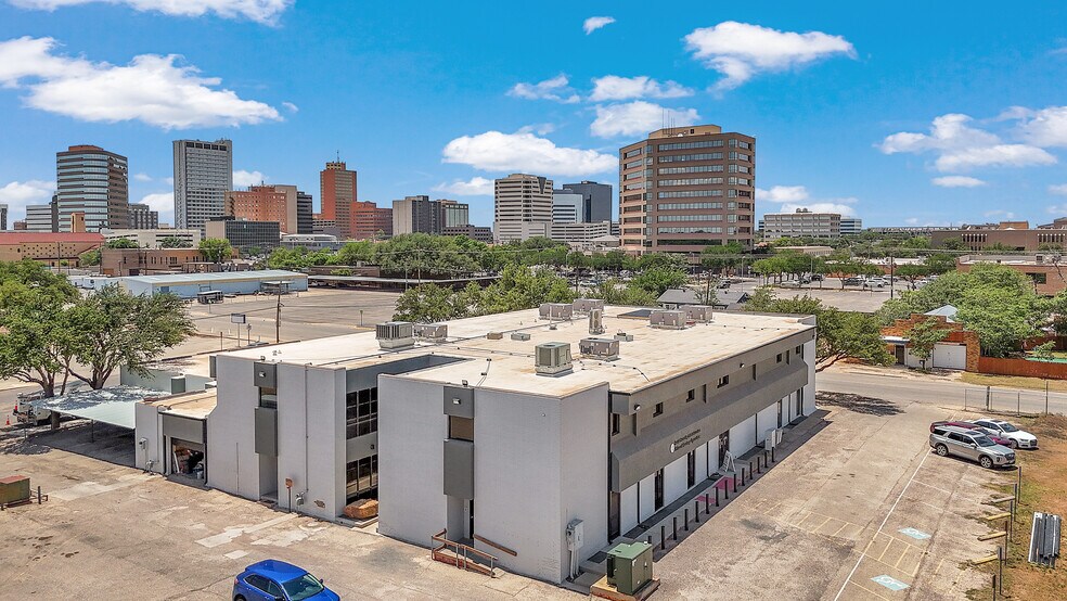 More Photos Of 602 N Baird St, Midland Office For Lease