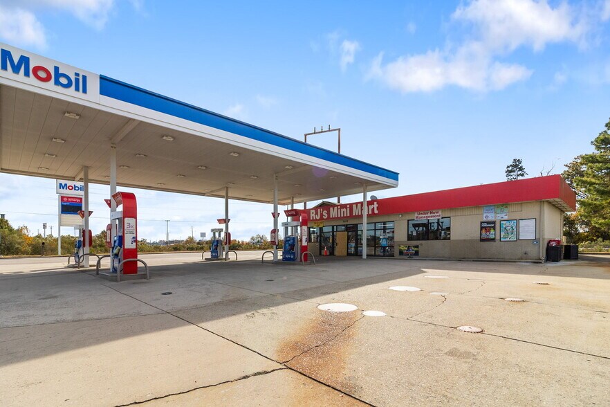 More Photos Of 5105 N Fayetteville Rd, Lumberton General Retail For Sale