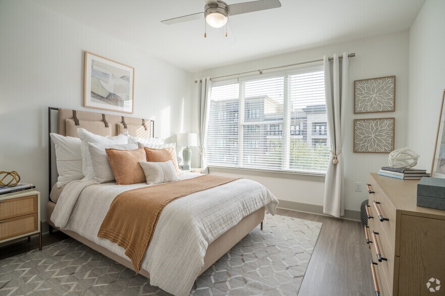 More Photos Of 6000 Avalon Blvd, Alpharetta Storefront Retail Office For Lease