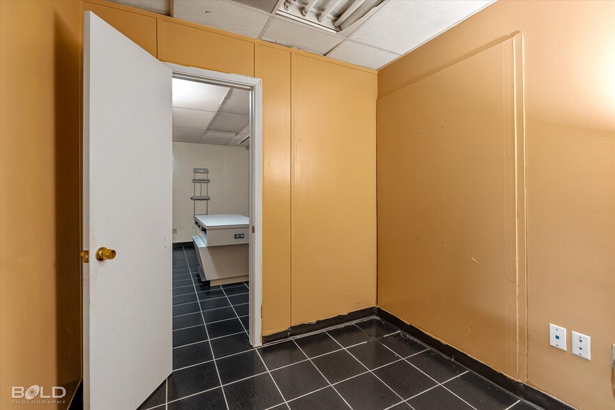 More Photos Of 4140 Hollywood Ave, Shreveport Healthcare For Sale