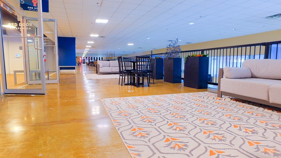 More Photos Of 280 Commerce St, Southlake Office For Lease