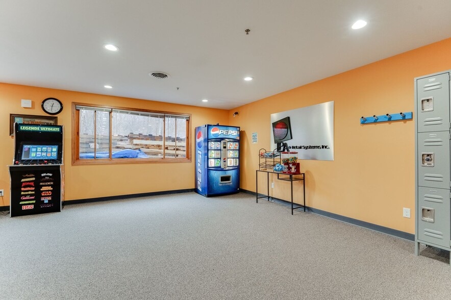 More Photos Of 11979 Cr-11, Burnsville Office For Sale