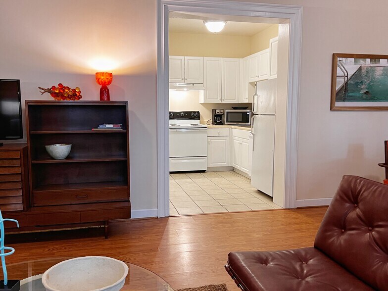 More Photos Of 2737-2739 Cleveland St, Elloree Storefront Retail Office For Sale