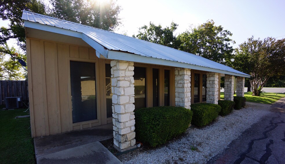 More Photos Of 1514 E Palm Valley Blvd, Round Rock Unknown For Lease