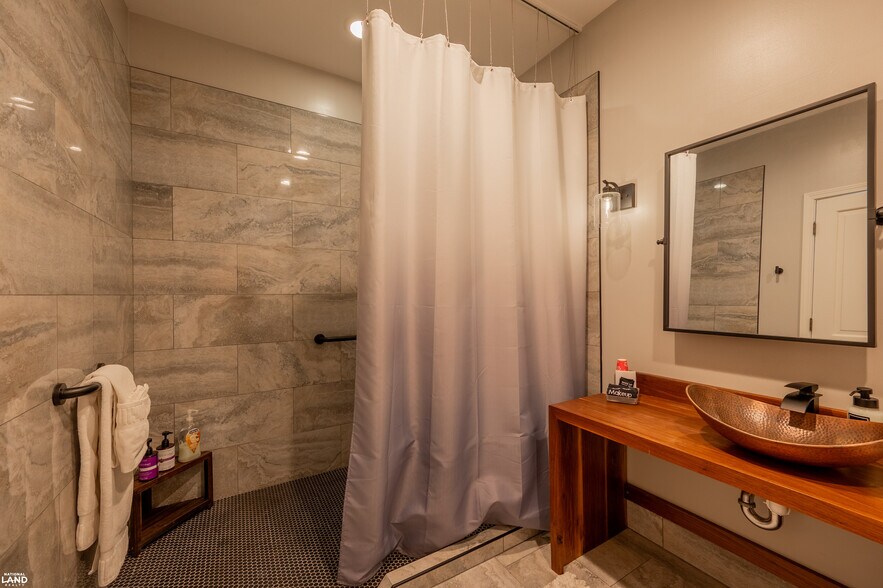 More Photos Of 125 River Ridge Dr, Pearisburg Hospitality For Sale