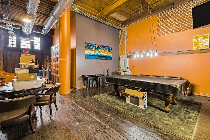 More Photos Of 1013-1015 Washington Ave, Saint Louis Apartments For Sale