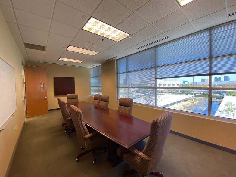 More Photos Of 785 Greens Pky, Houston Office For Sale