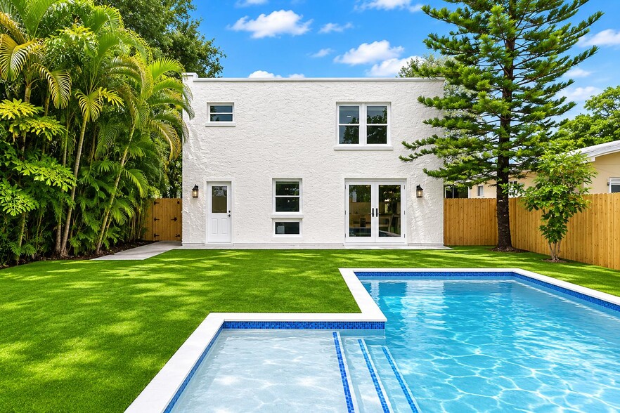 More Photos Of 22 NE 44th St, Miami Office Residential For Lease