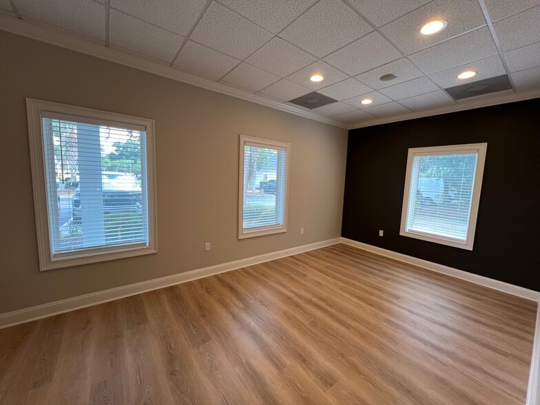 More Photos Of 29 Plantation Park Dr, Bluffton Medical For Sale