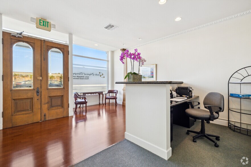 More Photos Of 1160 El Camino Real, San Carlos Office For Sale