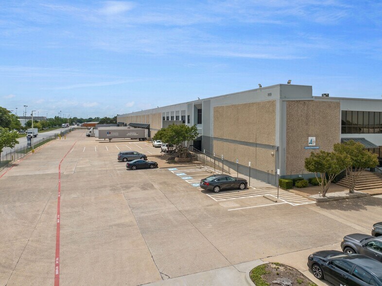 More Photos Of 807-809 110th St, Arlington Distribution For Lease