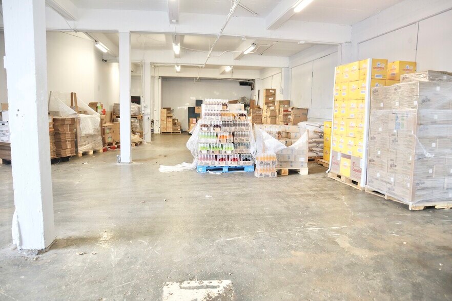 More Photos Of 225 Greenwich Ave, Stamford Manufacturing For Lease