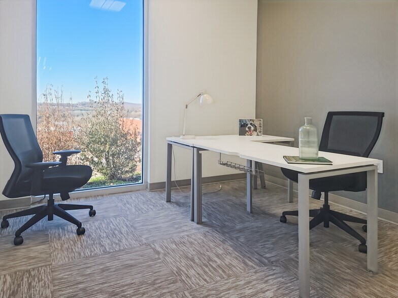 More Photos Of 6040 Hillside Center Cir, Nolensville Coworking Space
