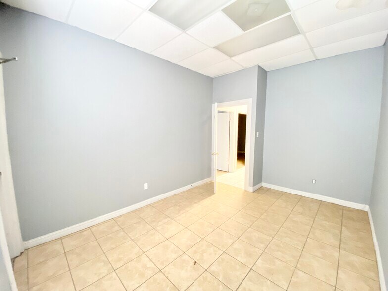 More Photos Of 3102 E Business 83, Weslaco Office For Lease