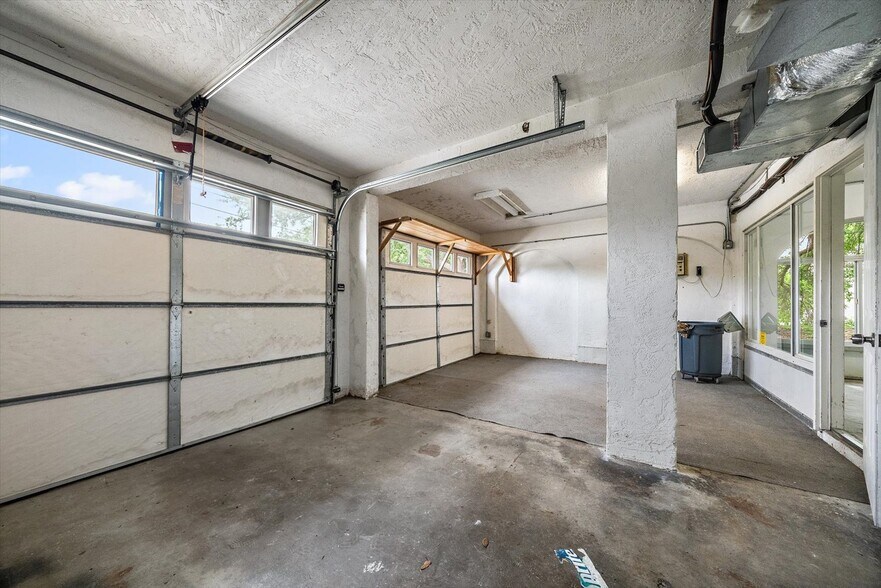 More Photos Of 4242 McIntosh Ln, Sarasota Storefront Retail Office For Sale