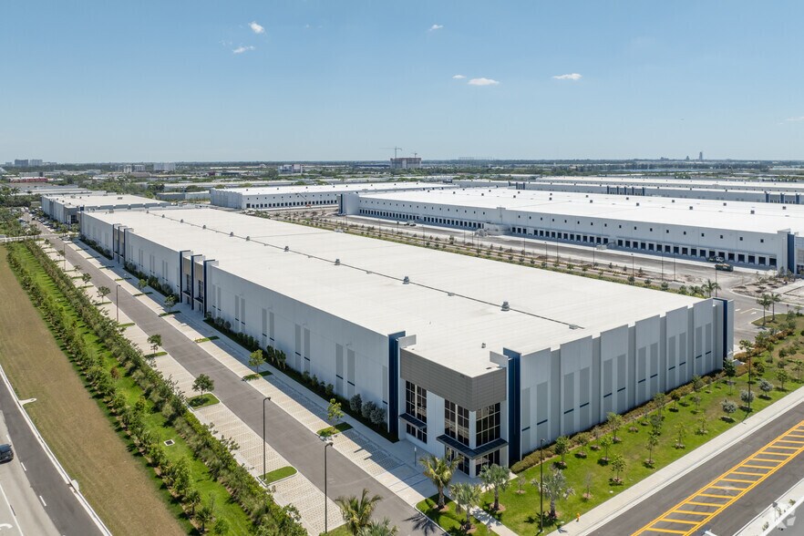 More Photos Of NW 107th Ave, Doral Unknown For Lease