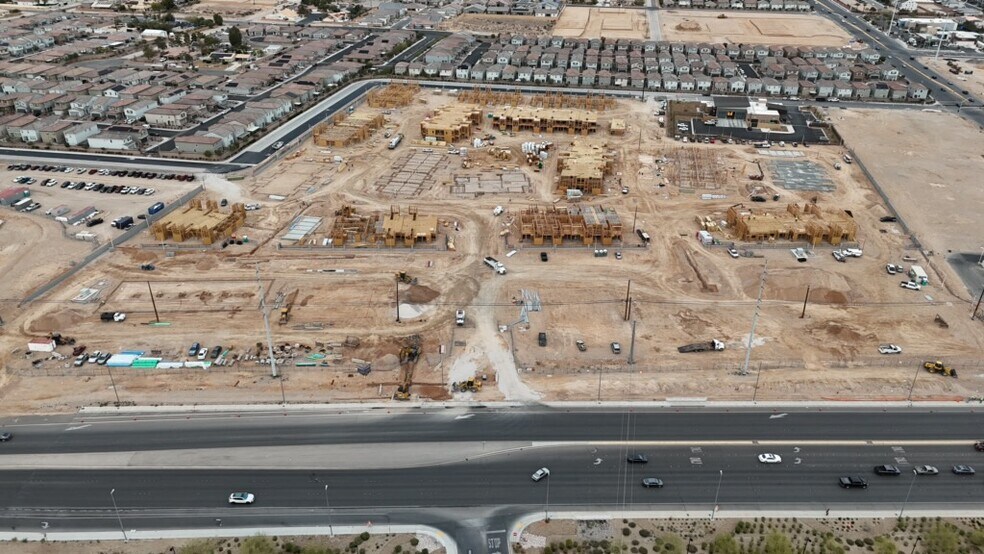 More Photos Of Rainbow & Blue Diamond, Las Vegas Unknown For Lease