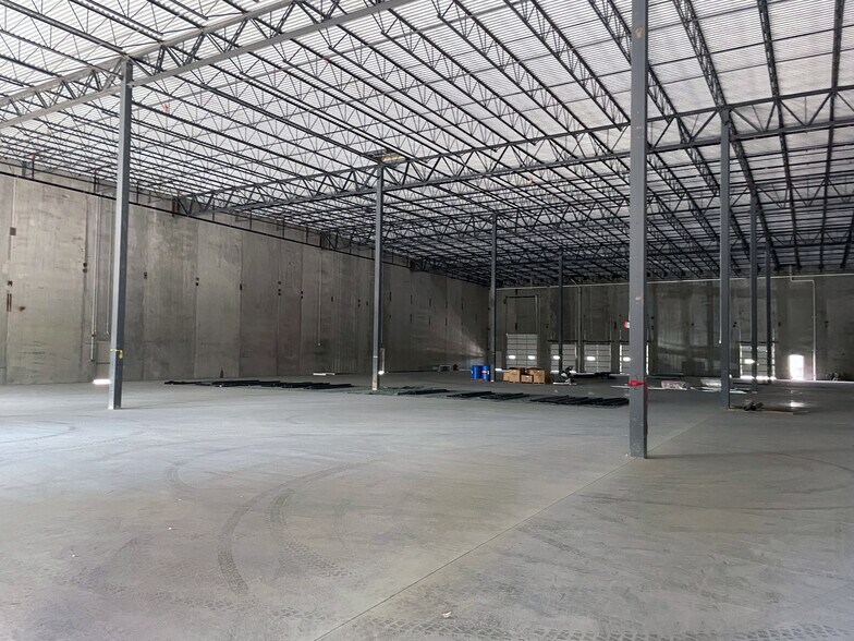 More Photos Of 124 Route 17K, Newburgh Distribution For Lease