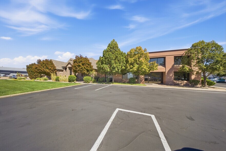 More Photos Of 526 N 400 W, North Salt Lake Office For Sale