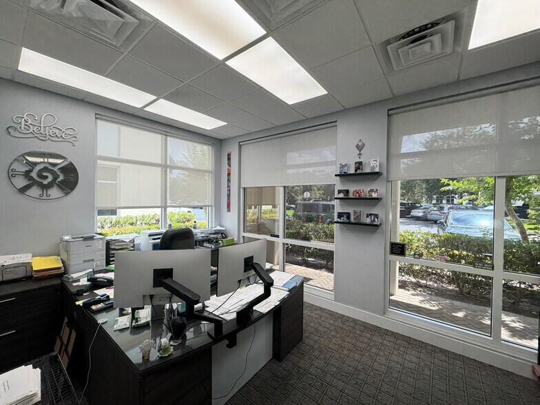 More Photos Of 1391 Sawgrass Corporate Pky, Sunrise Office For Sale