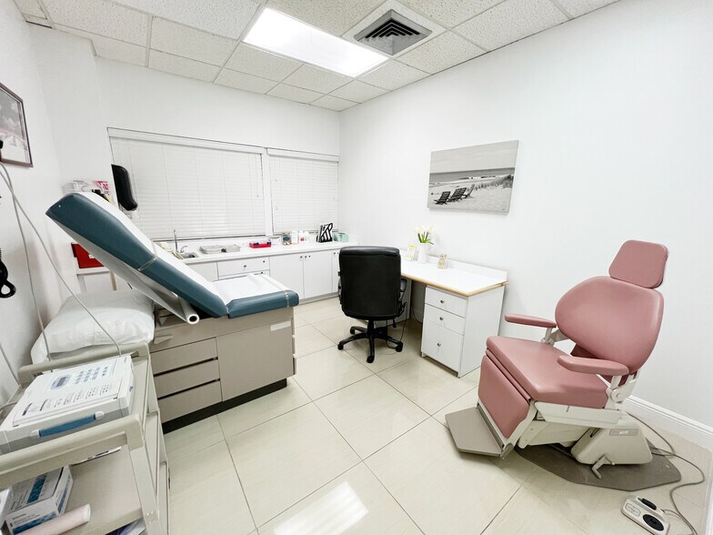 More Photos Of 14150 SW 119th Ave, Miami Manufacturing For Lease