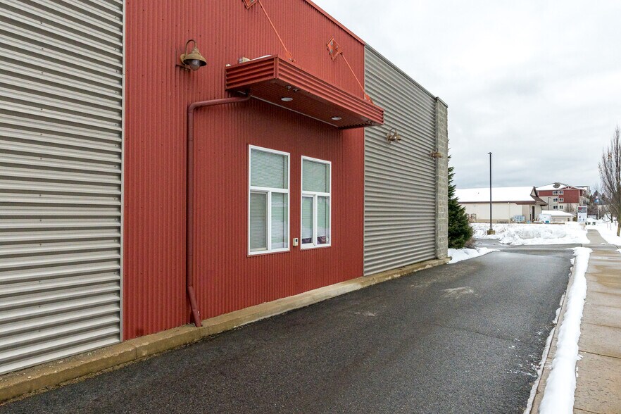 More Photos Of 210-214 W Sunset Ave, Coeur d'Alene Freestanding For Lease