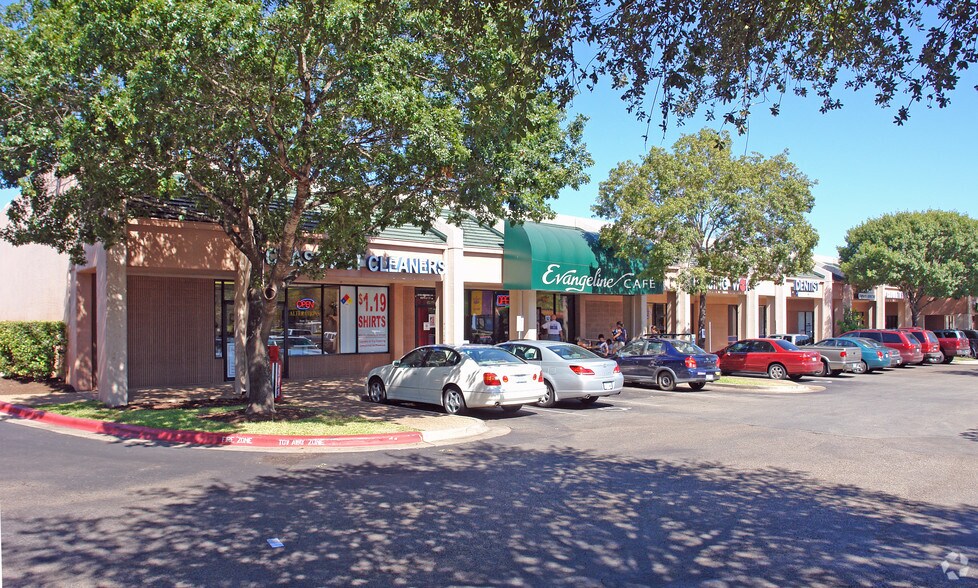 More Photos Of 8106- Brodie Ln, Austin Unknown For Lease